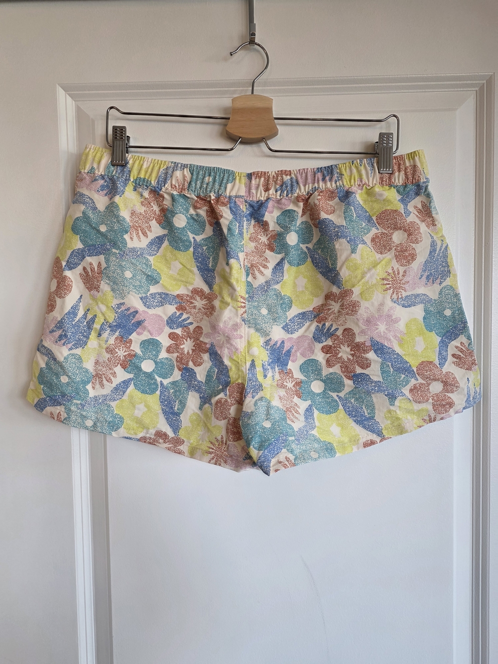 NWT Patagonia Barely Baggies Shorts - Picture 3 of 5